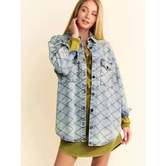 DAVI & DANI Jackets & Blazers - NEW DAVI & DANI quilted shirt jacket in denim blue